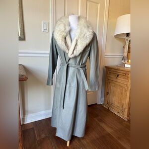 New England Vintage Gray Leathers Jacket with fur collar